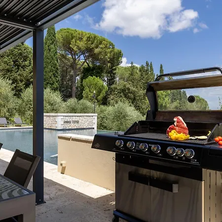 Silvia By Posarellivillas *