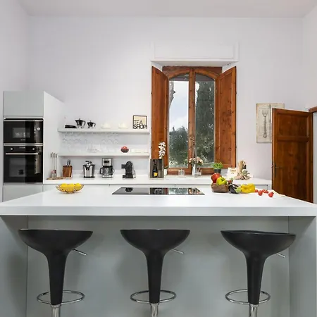 Silvia By Posarellivillas