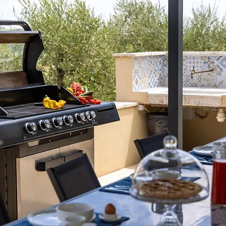 Silvia By Posarellivillas